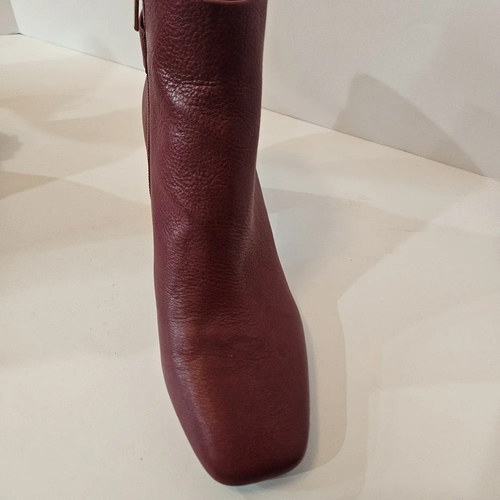 Vince Camuto Burgundy Ankle Boot Sz 9.5 Leather Zipper Professional Block Heel